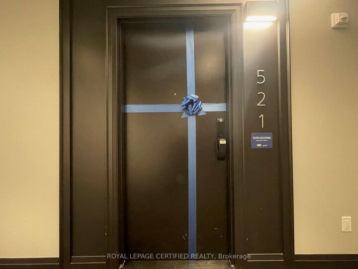 Property Photo:  470 Gordon Krantz Avenue 521  ON L9E 1Z3 