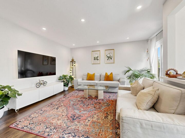 Property Photo:  2866 Battleford Road 5F  ON L5N 3L3 
