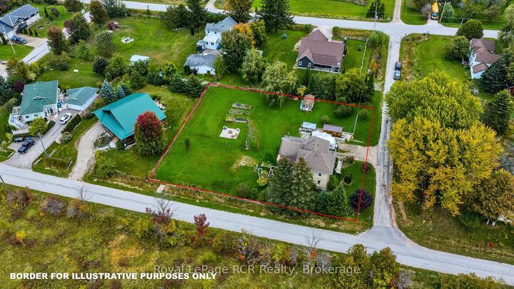 Property Photo:  103 Scott Street  ON N0H 2T0 