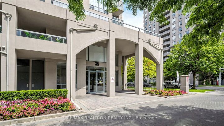 Property Photo:  28 Empress Avenue 207  ON M2N 6Z7 