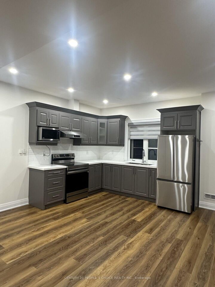 Property Photo:  126 Degrey Drive  ON L6P 4L7 