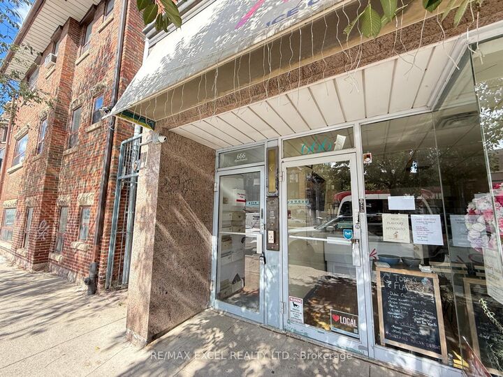 Property Photo:  666 St Clair Avenue 304  ON M6C 1B1 