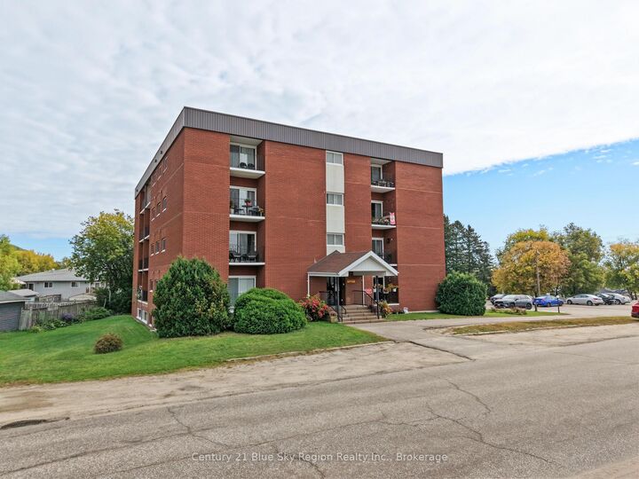 Property Photo:  122 Giroux Street 401  ON P1B 7Y7 