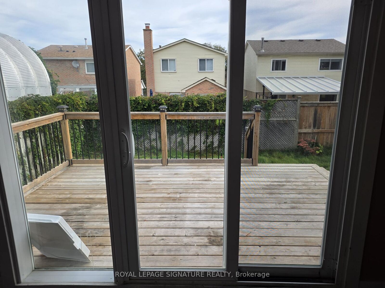 Property Photo:  38 Glynn Road Main  ON L1S 2C3 