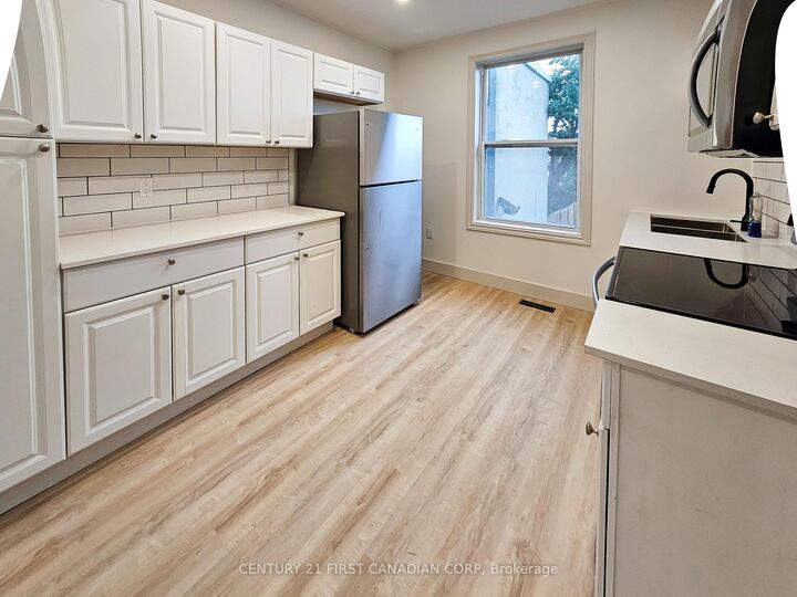 Property Photo:  859 Dundas Street Apt 2  ON N5W 2Z8 