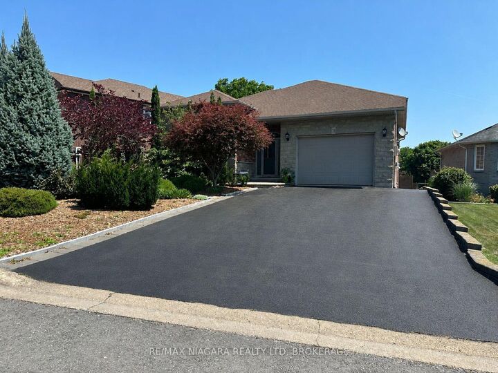 Property Photo:  31 Hillcrest Road  ON L3K 6B4 