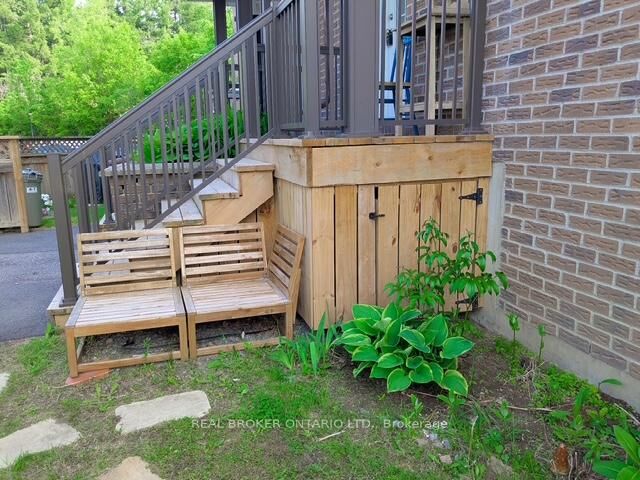 Property Photo:  7 Timberview Way 3  ON K2H 9M5 
