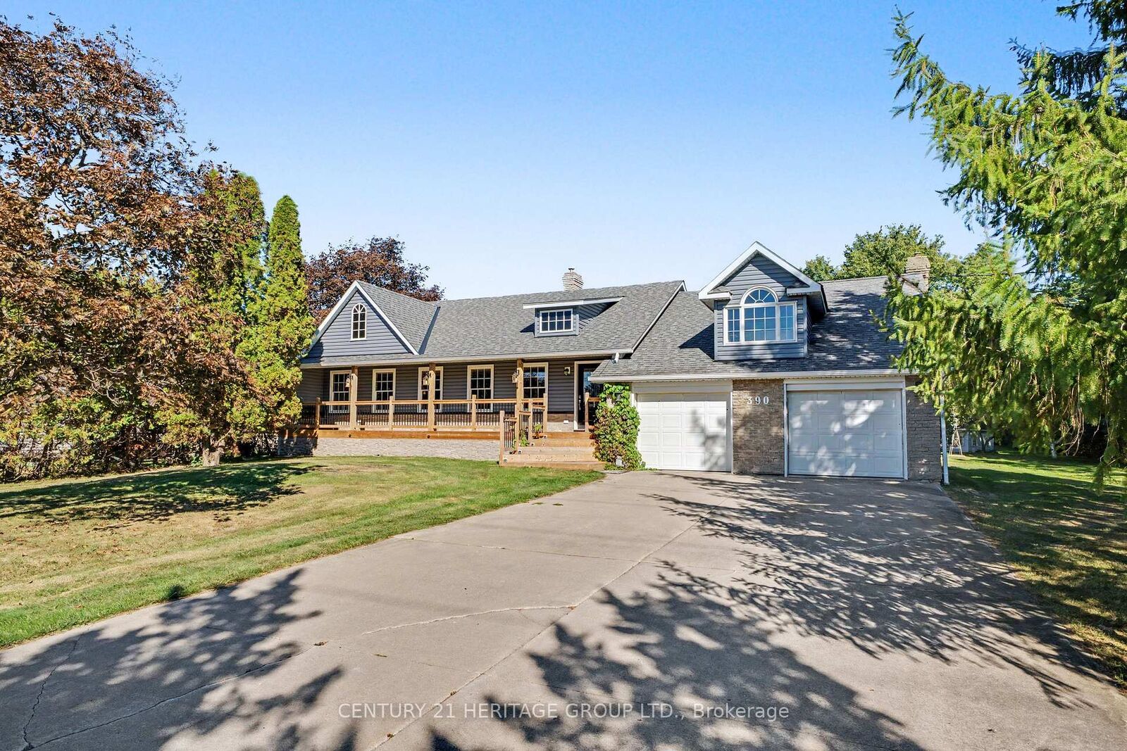 Photo de la propriété:  390 Sydenham Road  ON L9H 5E2 