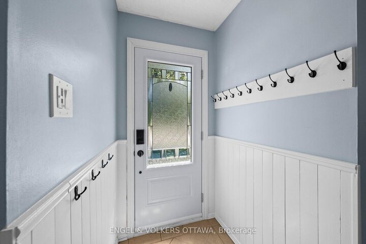 Property Photo:  51 Morton Drive  ON K2L 1W9 