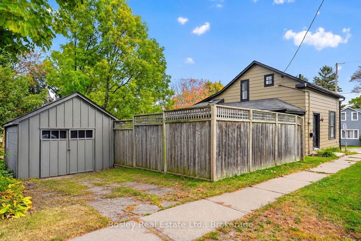 Property Photo:  86 Charles Street  ON L1A 1S7 