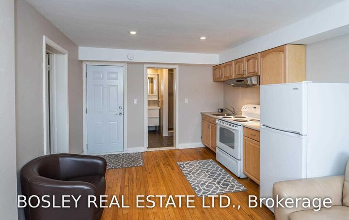Property Photo:  15 Markdale Avenue 5  ON M6C 1S8 