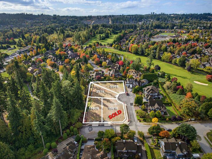 Property Photo:  15826 36 Avenue  BC V3Z 0H8 