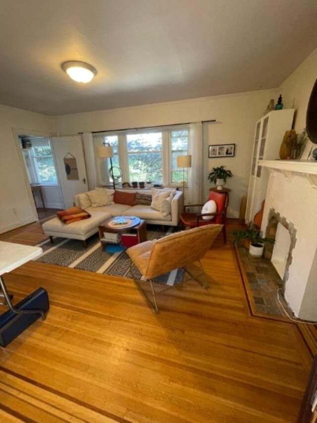 Property Photo:  1086 W 10th Avenue 5  BC V6H 1H8 
