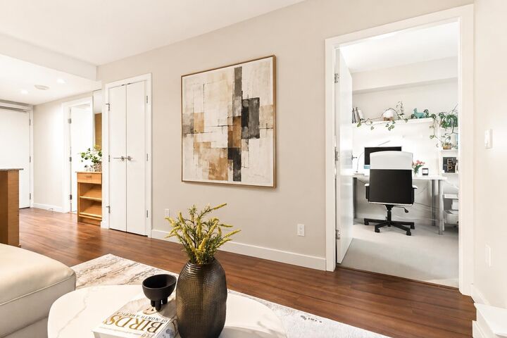 Property Photo:  135 E 17 Street 413  BC V7L 0C4 