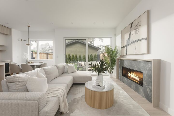 Property Photo: 2755 W 11th Avenue 2 BC V6K 2L8