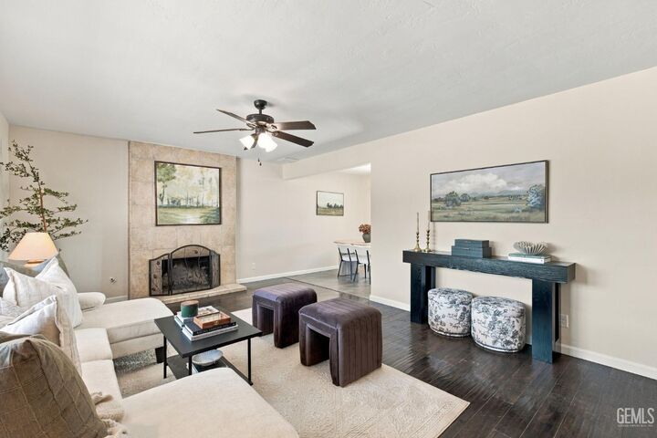 Property Photo:  3220 Covina Street  CA 93306 