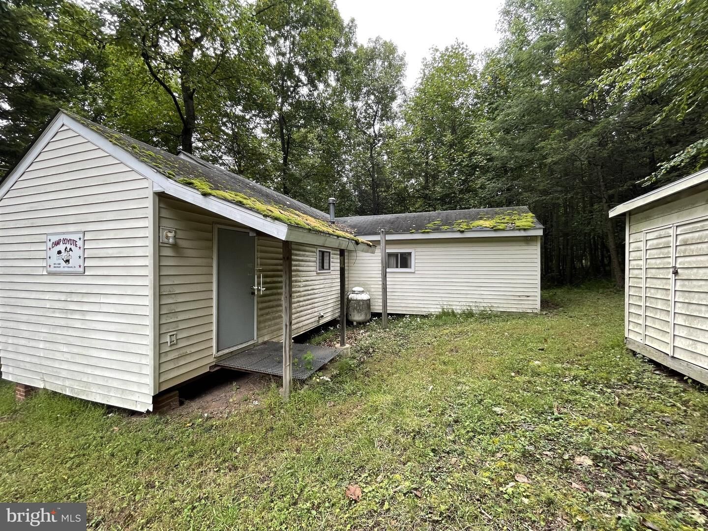 Property Photo:  124 Country Lane  PA 17047 