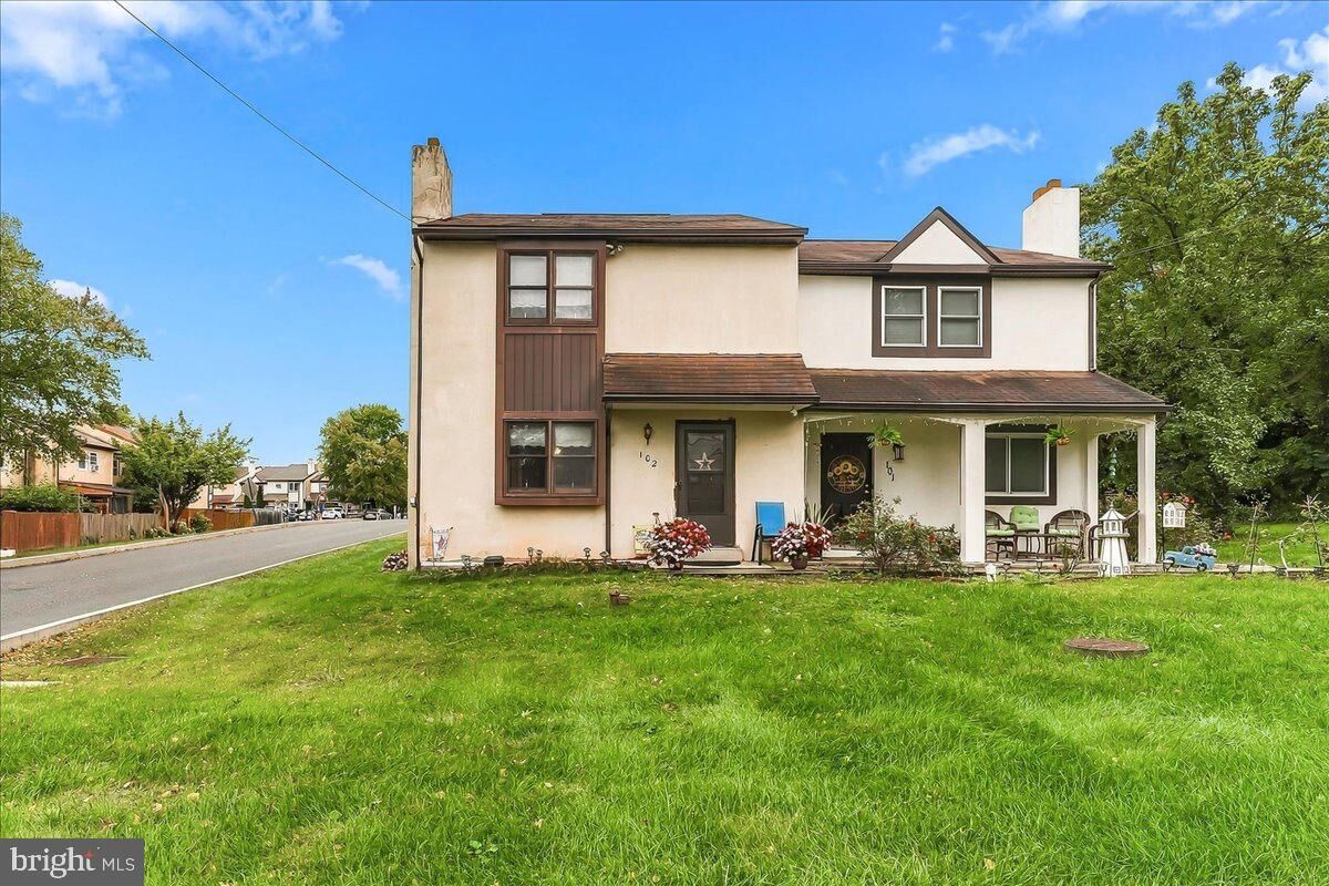 Property Photo:  102 Walnut Ridge Est  PA 19464 