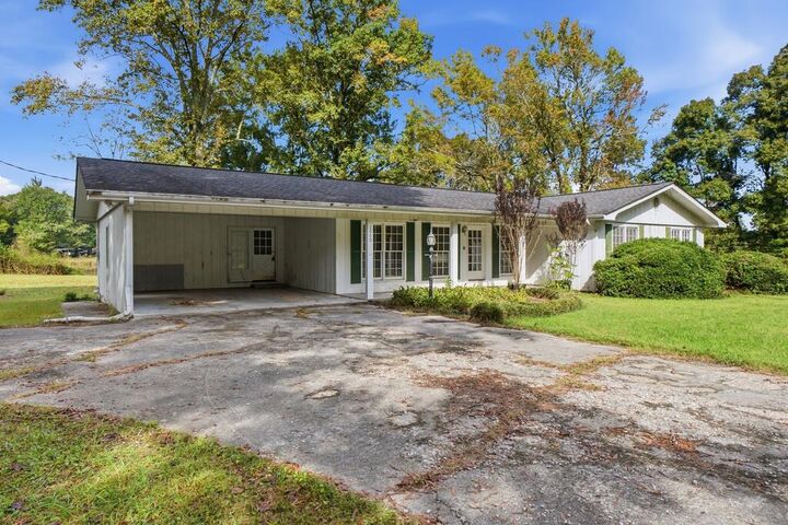 Property Photo:  2900 Rebecca Circle  GA 30740 