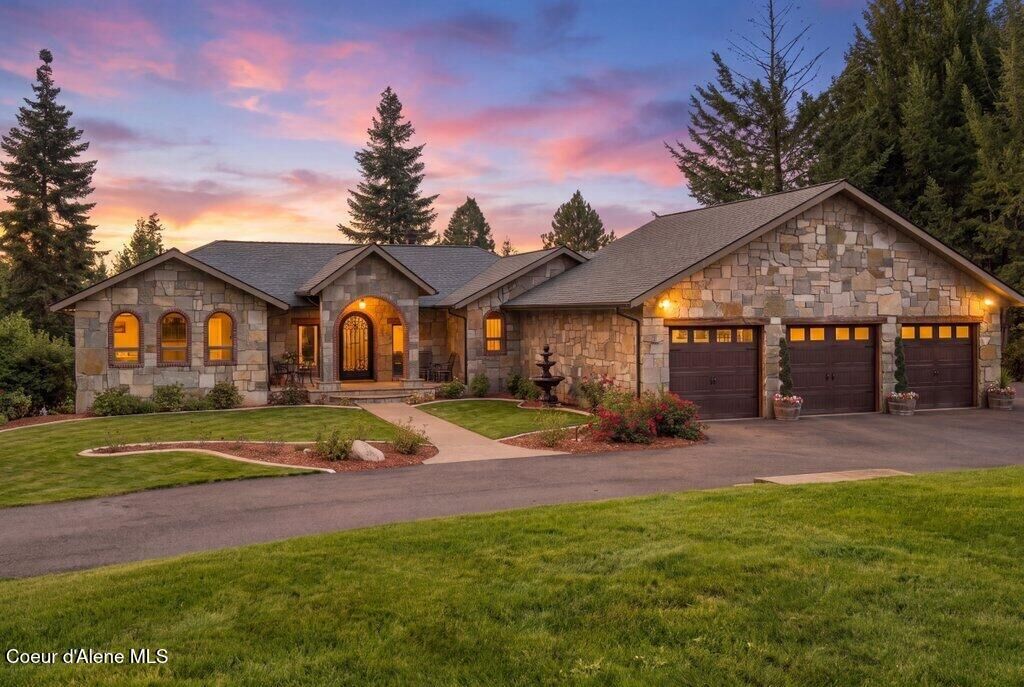 Property Photo:  9485 E Howard Rd  ID 83801 