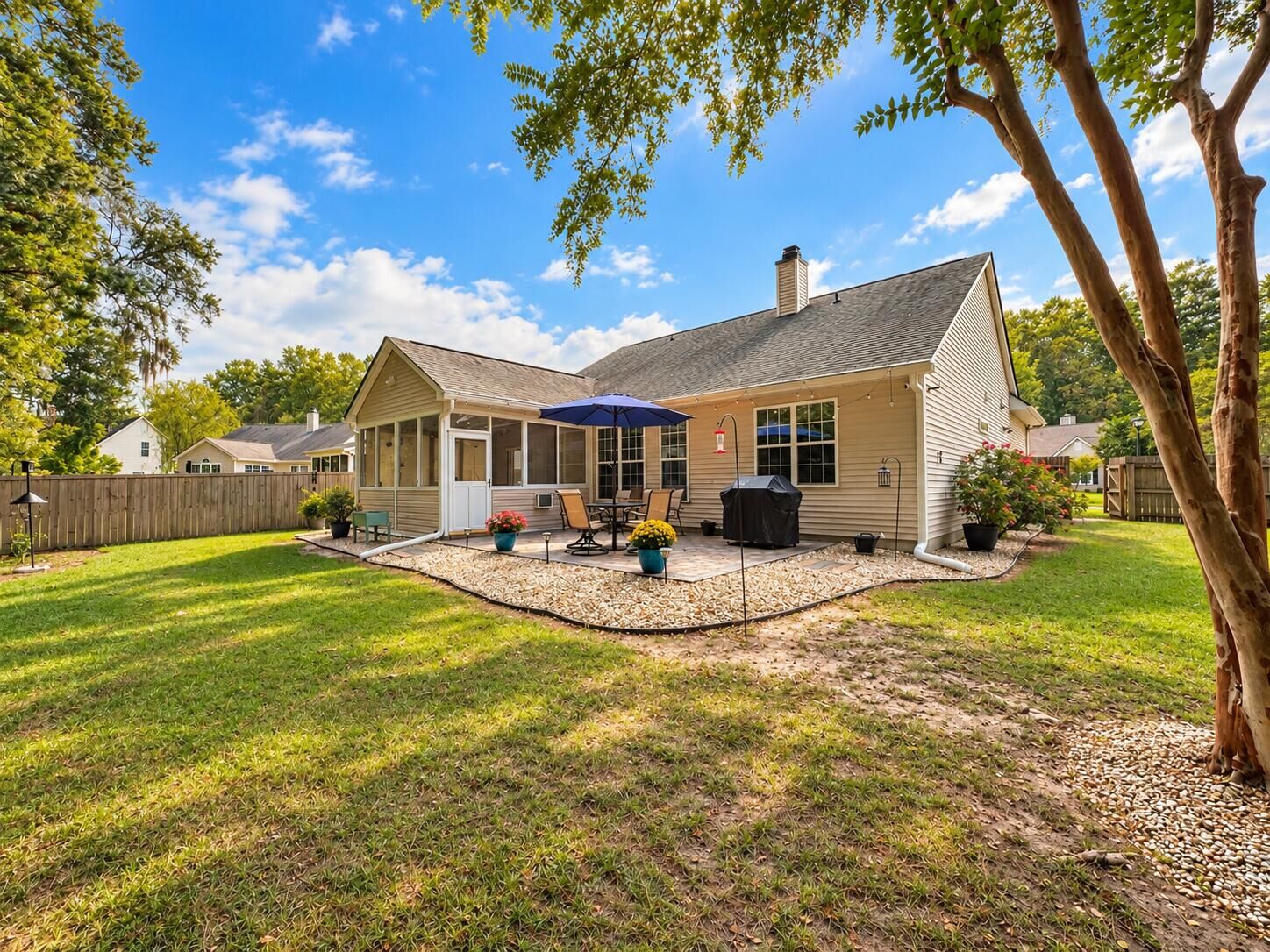 Property Photo: 121 Oakbluff Road SC 29485