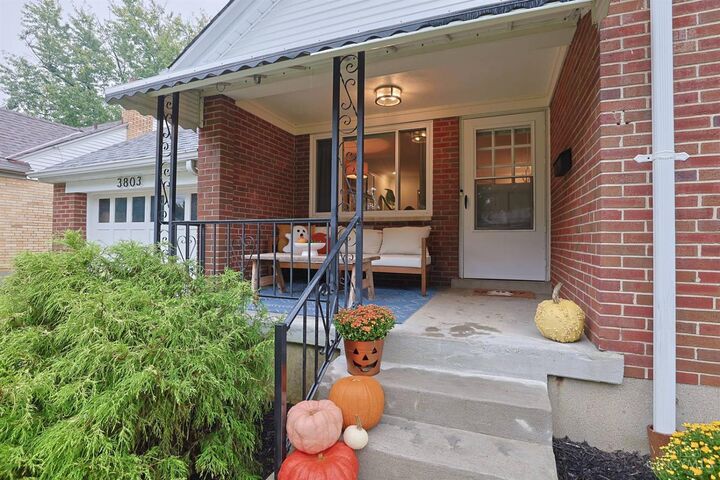 Property Photo: 3803 Gatewood Lane OH 45236