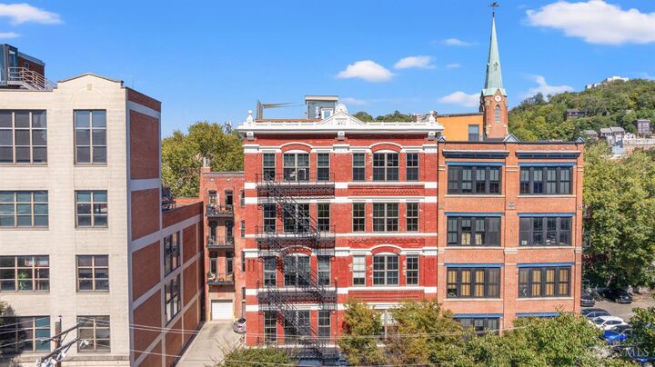 Property Photo: 214 E Fourteenth Street OH 45202