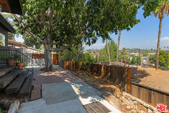 Property Photo:  238 Furness Ave  CA 90042 