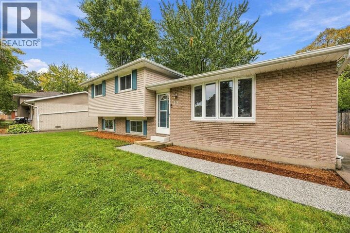 Property Photo:  311 Braemar Place  ON N0N 1G0 