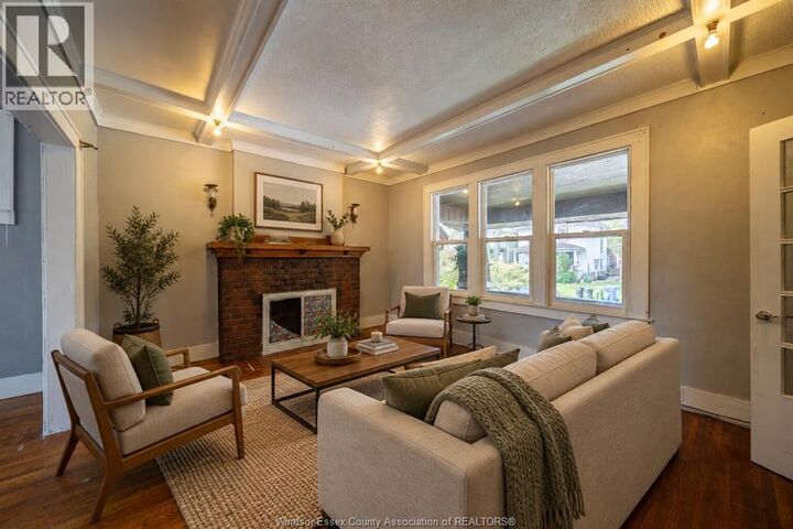 Property Photo:  1076 Dougall Avenue Main  ON N9A 4R5 