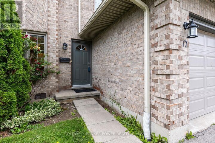Photo de la propriété:  340 Ambleside Drive 17  ON N6G 4Y5 