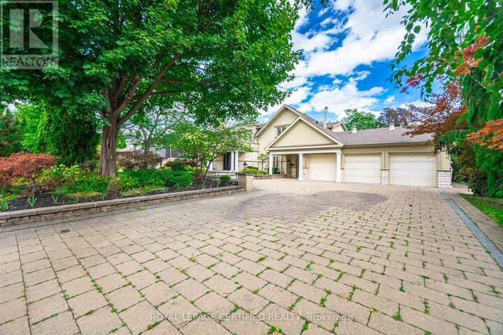 Property Photo: 2197 Courrier Lane ON L5C 1V1