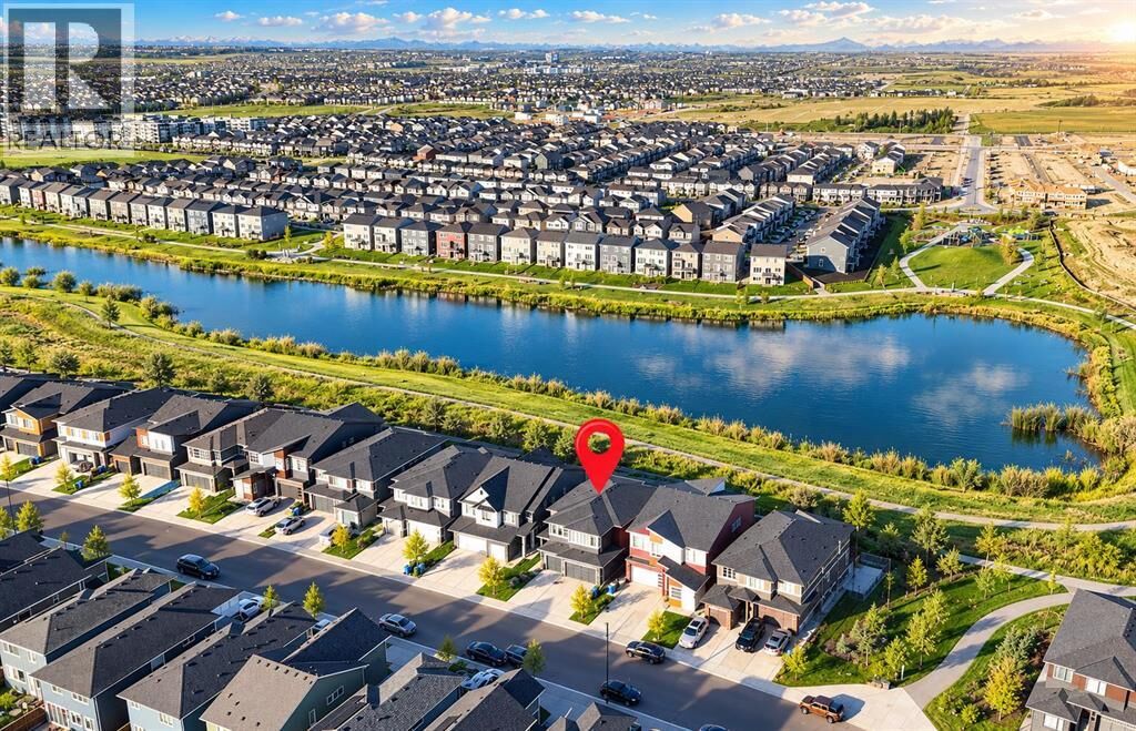 Property Photo:  335 Lucas Way Northwest  AB T3P 0R5 