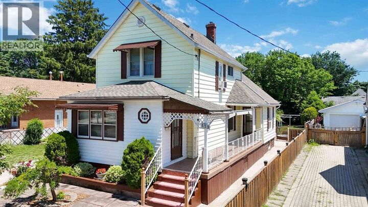 Property Photo:  118 Parker Street  ON N7T 6G1 