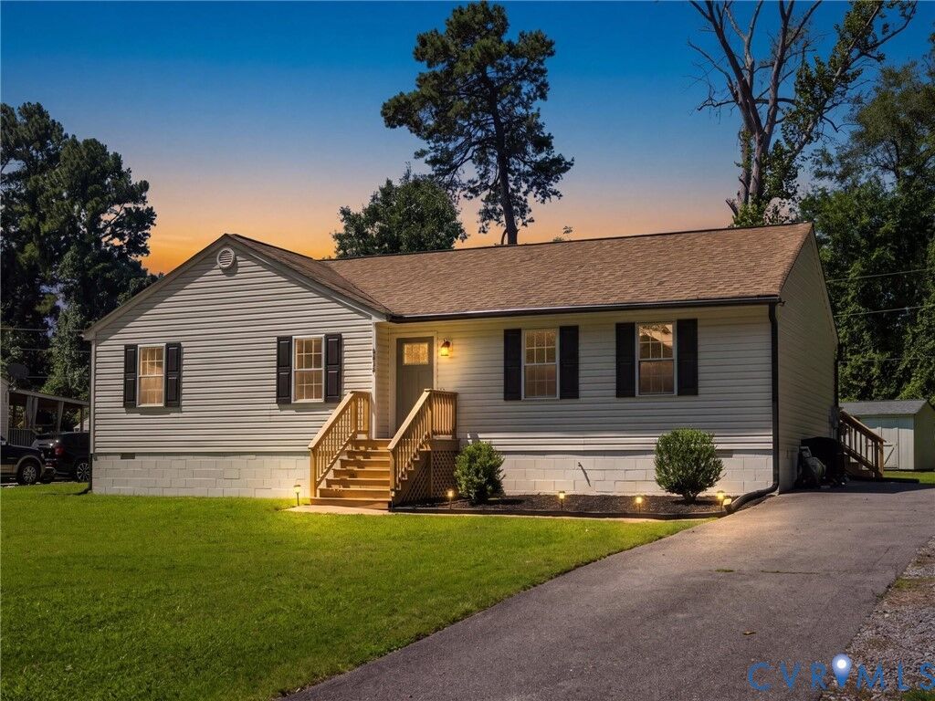 Property Photo:  3812 Chesdin Boulevard  VA 23885 