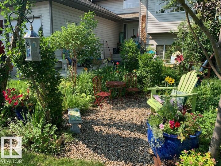 Photo de la propriété:  4909 57 Avenue  AB T7Z 1A9 