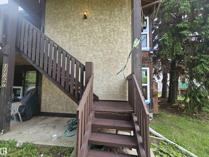Property Photo:  11822 39 Street NW  AB T5W 2J5 