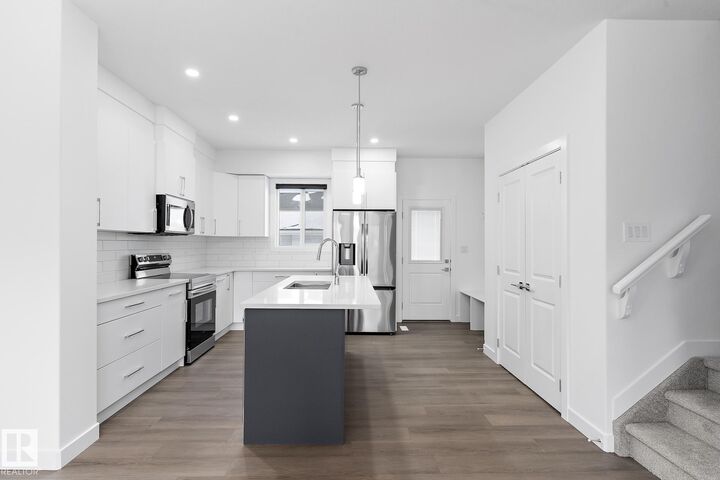 Property Photo:  6630 46 Avenue Upper  AB T4X 2Z4 
