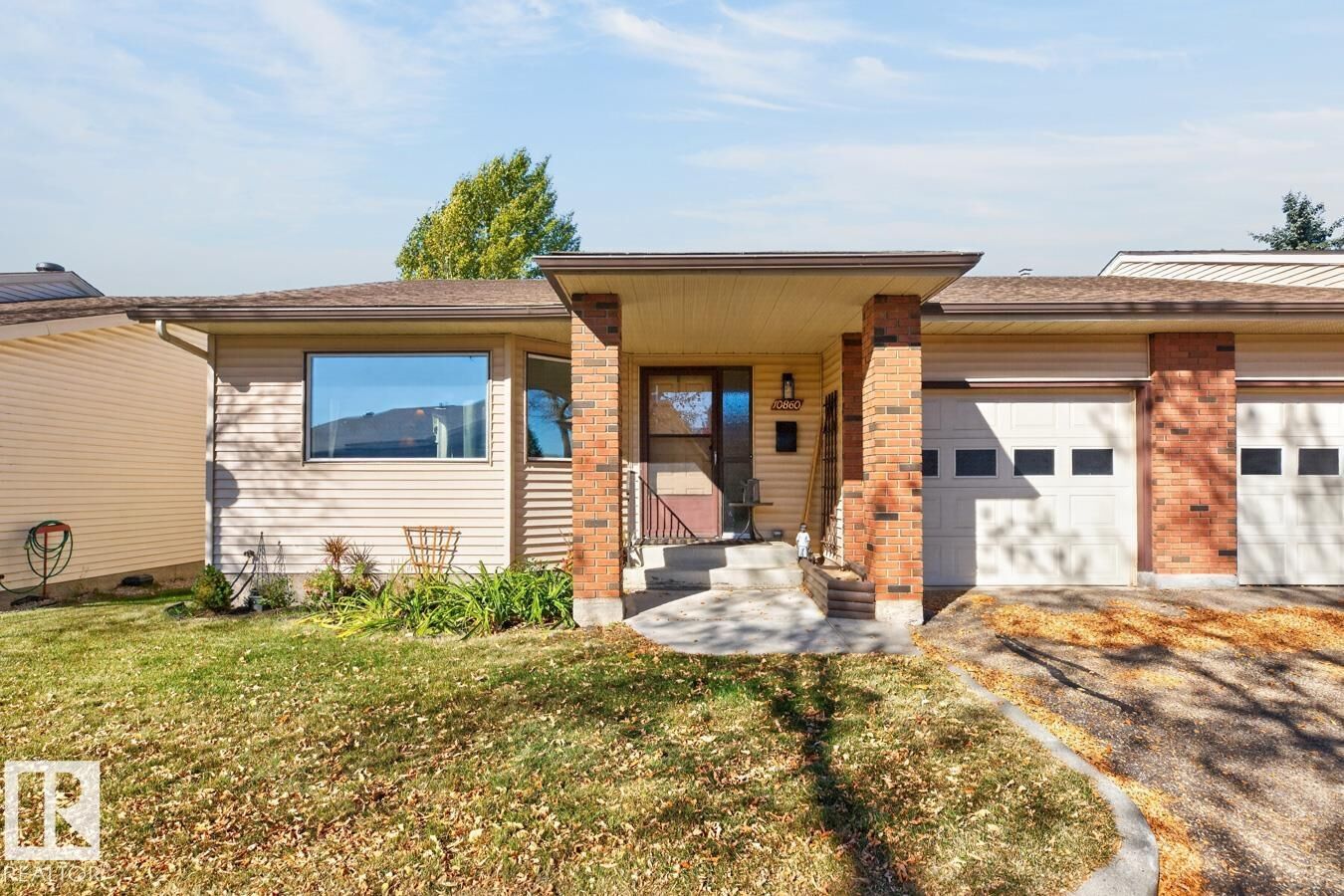 Property Photo: 10860 11 Avenue NW AB T6J 6H8