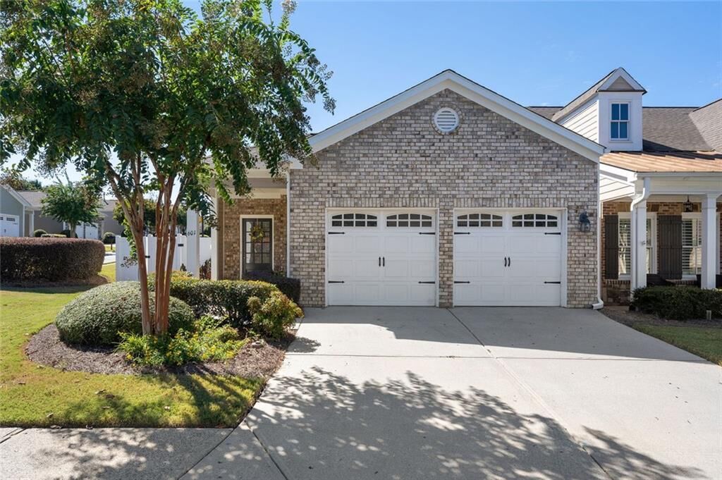 Property Photo:  601 Abbey Drive  GA 30188 