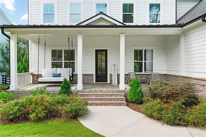 Property Photo: 16270 Grand Litchfield Drive GA 30075