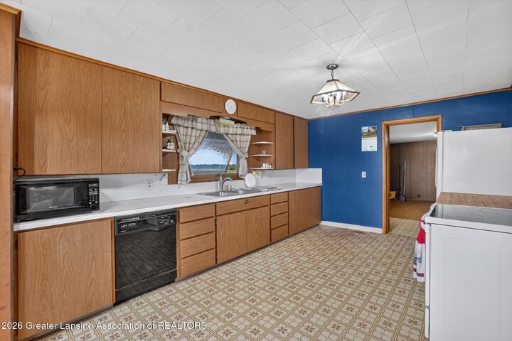 Property Photo: 7209 E Condensery Road MI 48884
