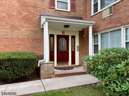 Property Photo:  605 Grove St E10  NJ 07013 