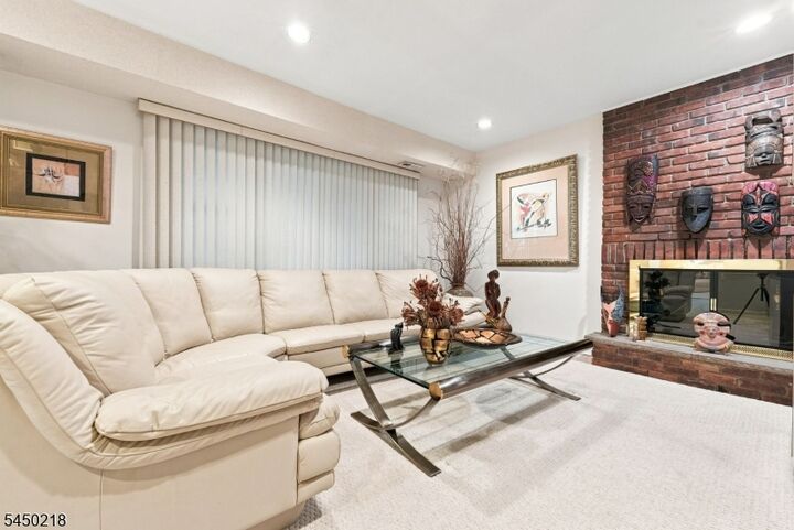 Property Photo: 18 Druid Hill Dr NJ 07054