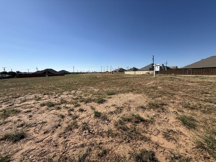 Property Photo:  2106 N Avenue G  TX 79404 