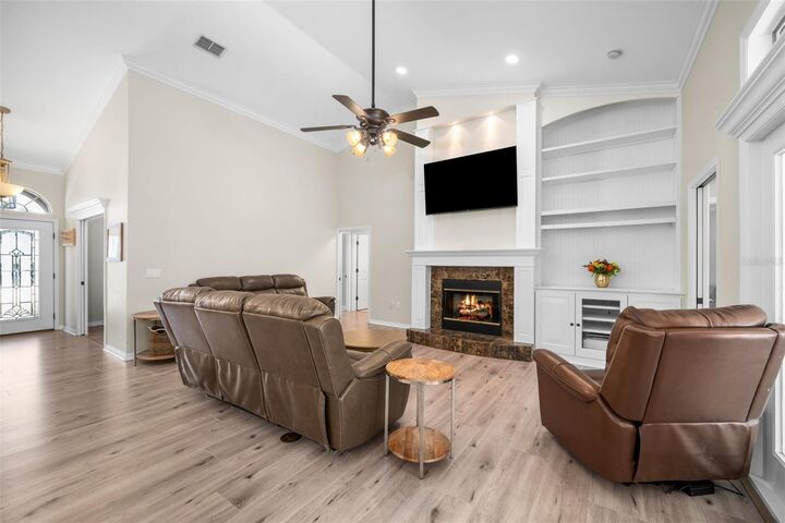 Property Photo:  10527 NW 14th Place  FL 32606 