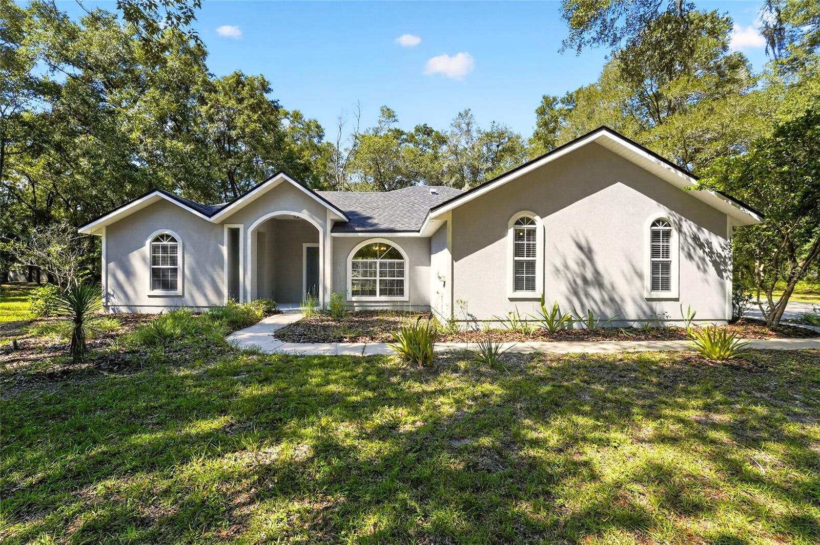 Property Photo:  10006 SW 90th Street  FL 32608 