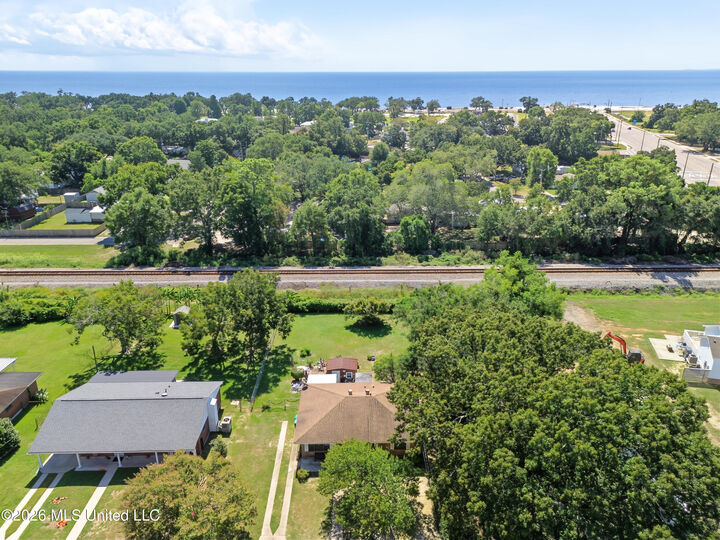 Property Photo: 2006 Collins Boulevard MS 39507