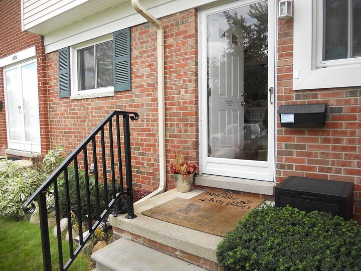 Property Photo:  8172 Farnum Avenue  MI 48093 