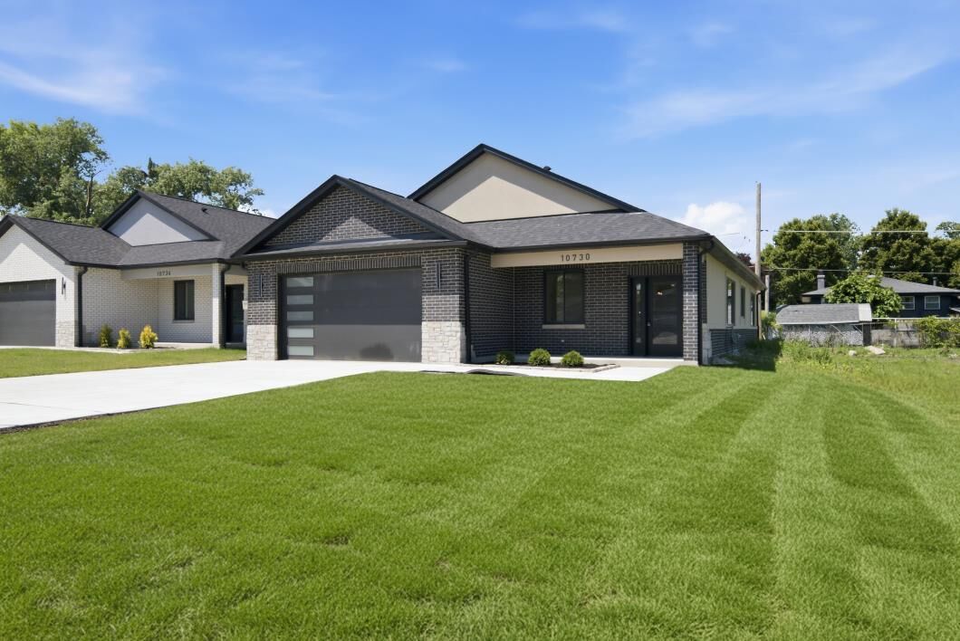 Property Photo:  10718 S Worth Avenue  IL 60482 